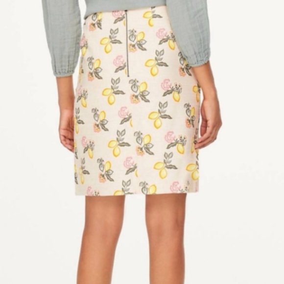 LOFT Lemon Floral Pencil Skirt - Picture 2 of 6